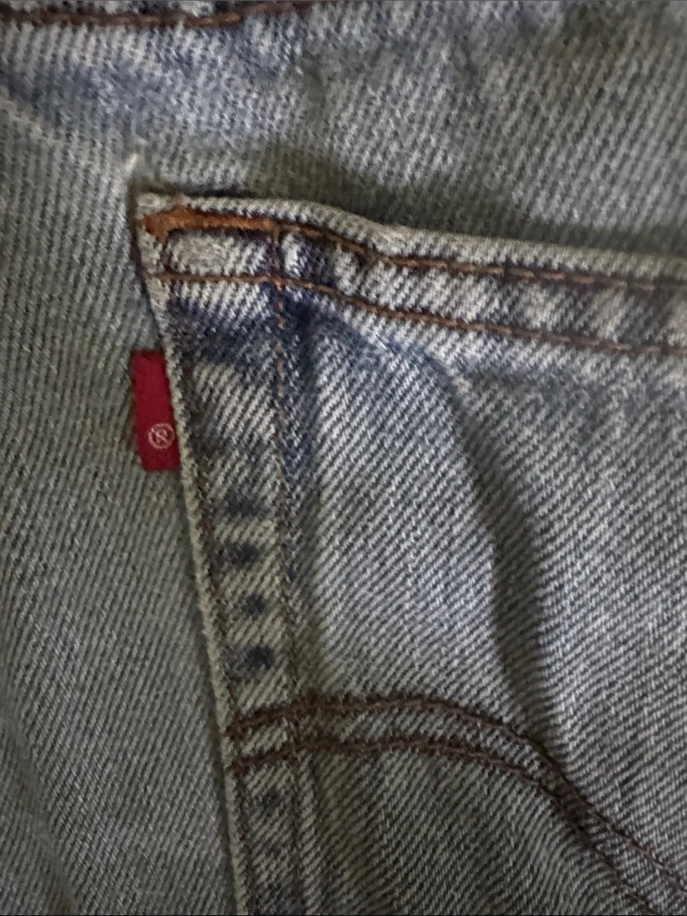 Men’s Classic Levi Jeans Light Blue Faded - Comfortable Everyday Fit - 40” x 32”